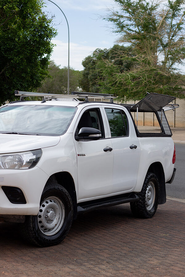 Vehicle side angle